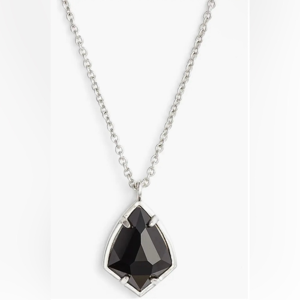 KENDRA SCOTT CorySemiprecious Stone
Pendant Necklace black silver New in pouch